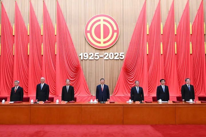 以勞動致敬勞動——寫在中華全國總工會成立100周年之際
